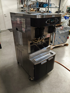 Jäätisemasin Taylor C606-58 (3 foto / 10)