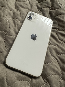 iPhone 11, Белый, 64 ГБ (1 фото из 2)