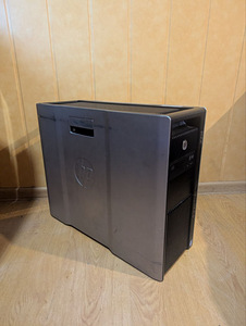 HP Z820 (1 фото из 2)
