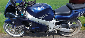 SUZUKI GSX600 `97a~81kW (3 foto / 7)