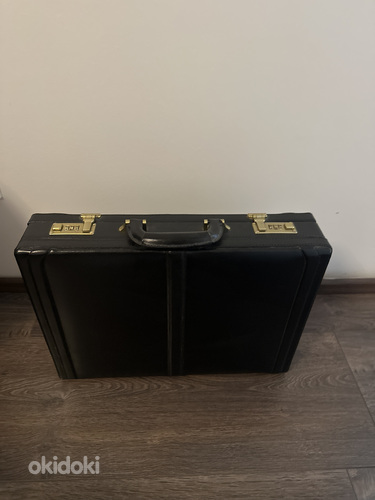 Портфель / чемодан