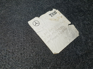 W123 Veluur Pakiruumi vaip ja vahesein (2 foto / 3)