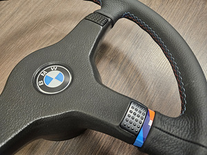 BMW рулевое колесо M-Technik 1 E30 E24 E34 E28 E32 (3 фото из 6)