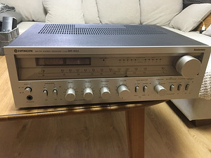 Hitachi SR-604 стерео ресивер (2 фото из 3)