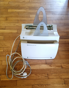Лазерный принтер HP LaserJet 1100 (1 фото из 4)