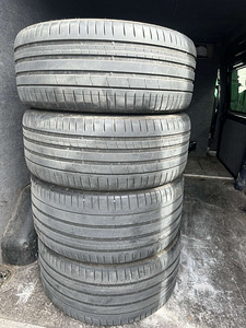 Летние шины Pirelli P Zero, 4 шт.; R22 (1 фото из 7)