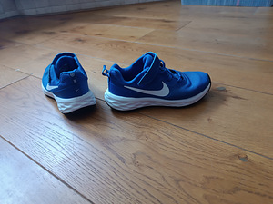 Nike tossud , suurus 31.5 (2 foto / 3)