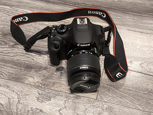Canon EOS 1200d EF-S 18-55 Is 2 KIT (1 foto / 4)