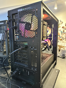 Mänguriarvuti - I5-12600K/32GB DDR4/RTX 2080Ti 11GB/1TB SSD (6 foto / 10)