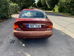 Ford Focus 2.0 96kw (5 foto / 8)