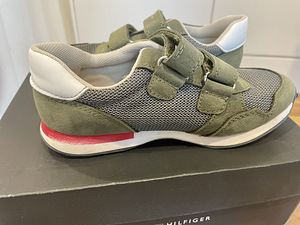 Tommy Hilfiger кроссовки (4 фото из 9)
