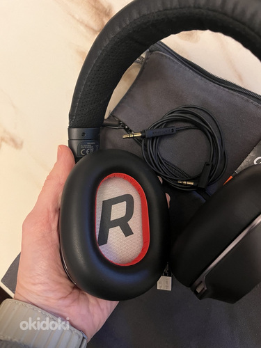Plantronics Voyager 8200 UC kõrvaklapid
