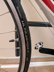 Maanteeratast Schwinn Fastback (7 foto / 8)