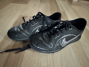 Футбольные бутсы Nike s33