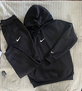 Spordikomplekt Mehele Nike (1 foto / 2)