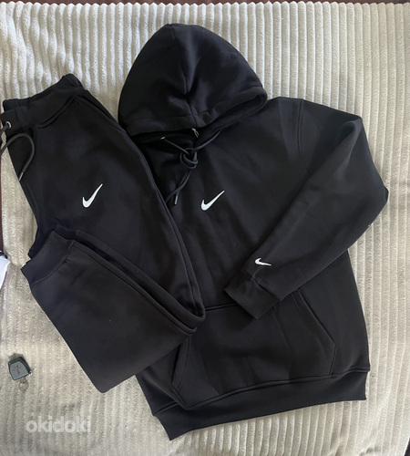 Спортивный комплект для мужчин Nike