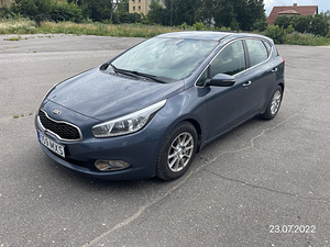 Kia ceed 1.6 crdi 94kw 2012 (2 foto / 4)