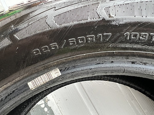 Good year 225/60 r17 (3 foto / 5)