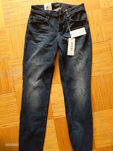 Джинсы Guess (2 фото из 2)