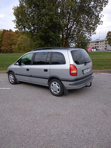 Opel Zafira 1.8 (9 foto / 9)