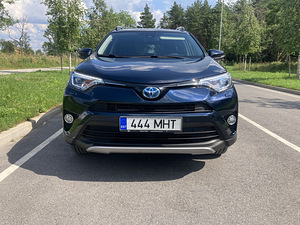 Toyota Rav4 hybrid 2017 (1 foto / 8)