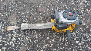 Piikvasar Wacker Neuson, bensiin mootoriga. (3 foto / 3)