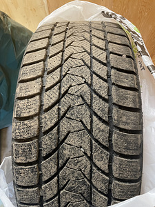 Марк и Ма Snowmaster 245/35/21 (1 фото из 5)