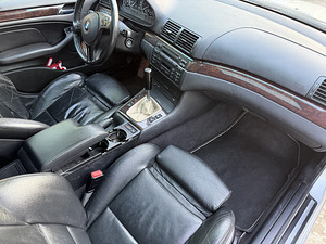 BMW 330i 170kw manuaal (6 foto / 7)