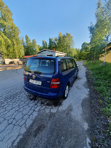 Wolksvagen Touran (4 foto / 7)