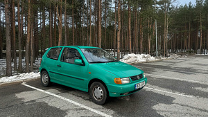 Volkswagen Polo (2 foto / 9)