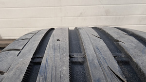 225/40 R18 Suverehvid 6-7 mm (2 foto / 4)