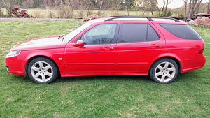 Saab 9-5 (5 foto / 10)