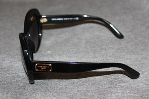 Dolce & Gabbana sunglasses (3 фото из 6)