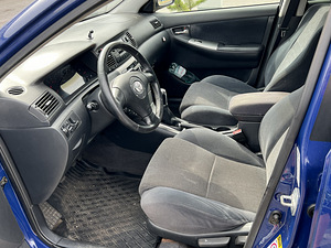 Toyota Corolla (13 foto / 15)