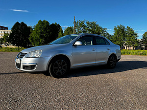 VW JETTA 1.9 77 TDI (7 foto / 10)