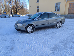 ФОЛЬКСВАГЕН ПАССАТ (3 фото из 7)