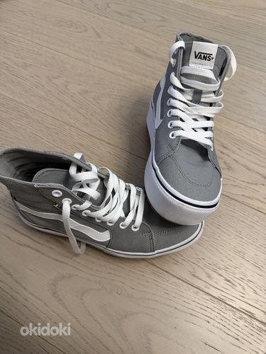 Vans tossud