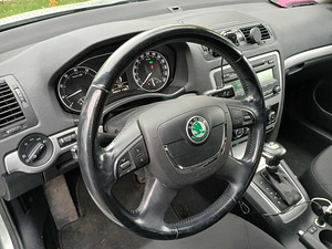 Skoda Octavia 1.8 118kw (3 foto / 3)