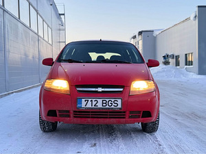 Chevrolet Aveo (1 фото из 6)
