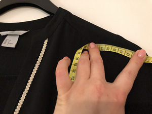Must kleit S (5 foto / 6)