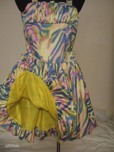 Платье на 7-8 лет (2 фото из 3)