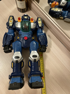 Interaktiivne robot (1 foto / 2)
