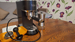 Müüa kohvimasin DELONGHI ES685 ja käsikohviveski (1 foto / 3)
