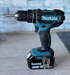 Akutrell Makita DHP482RFX1 (1 foto / 2)