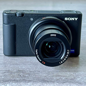 Sony ZV-1 (1 foto / 5)
