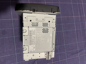 VW RNS 300 raadio (2 foto / 3)