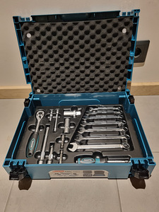 Набор инструментов 120 предметов Makita E-08713 (2 фото из 5)