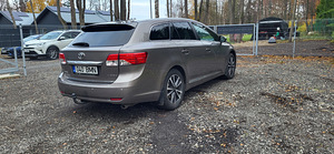 Toyota Avensis 2014, автомат. (4 фото из 9)