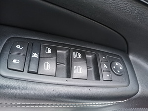 Jeep grand cherokee 2015 3.0 d. (3 foto / 14)
