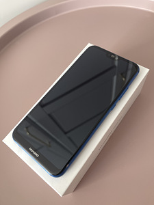 HUAWEI P20 lite (2 фото из 8)